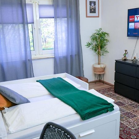 Privatzimmer In Apartment-Gastgeber: Ist Nelson Gladbeck Esterno foto