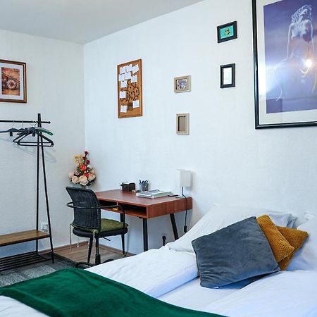 Privatzimmer In Apartment-Gastgeber: Ist Nelson Gladbeck Esterno foto